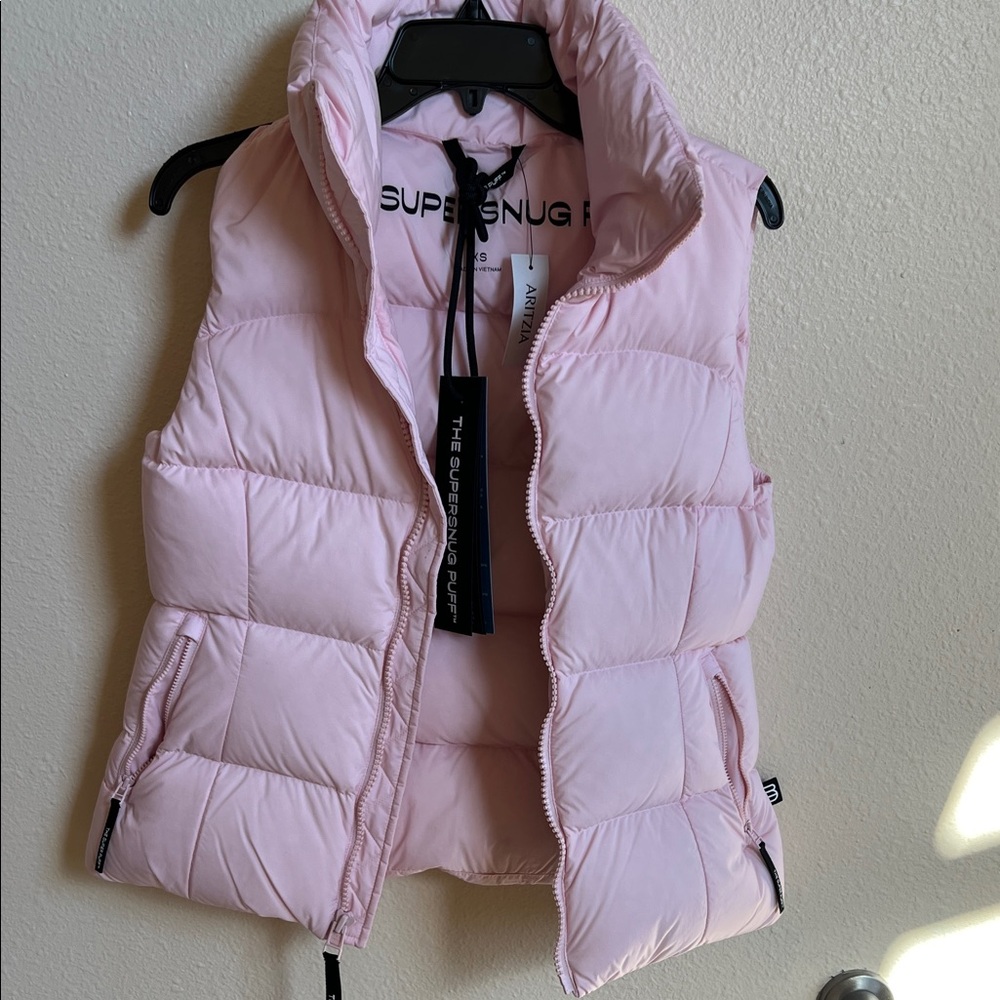 Aritzia, supersnug puff vest, XS, chalk pink